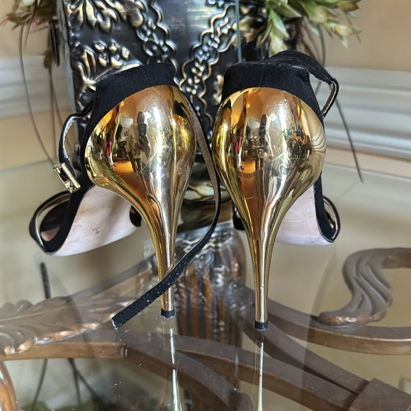 Zara Black Ankle Strap w/Gold Heel Sandals 38 - Picture 2 of 5